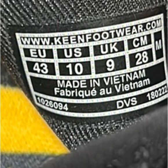 Keen Men’s Size 10 Zerraport Closed Toe Trail Sandals in Timberwolf/Black - Picture 7 of 7